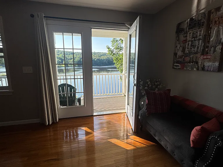 8 Pequot St — Photo 11
