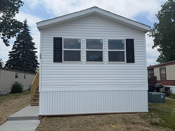 2nd image of 41275 Old Michigan Ave #68