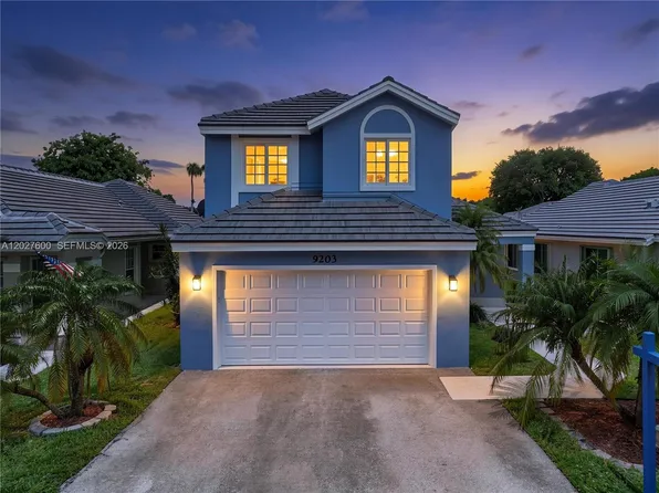 9203 Arborwood Cir, Davie, FL 33328