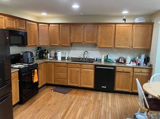 28 Palmer Dr #104, Moorestown, NJ 08057