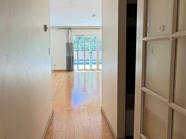 2036 Boundary St — Photo 19