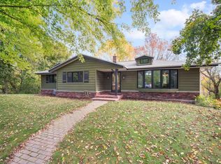 1566 St Augustine ROAD, Hartford, WI 53027