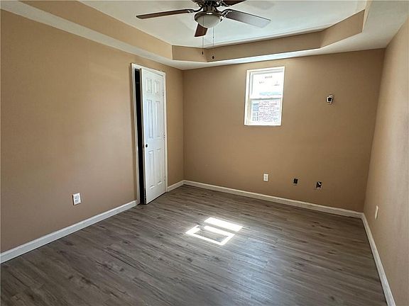 5th image of 7021 Yorktown Dr