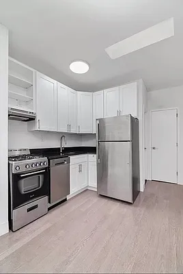 Rented by MOTION New York | media 8