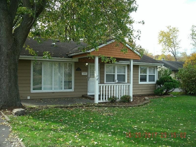1st image of 16261 W Des Plaines Dr