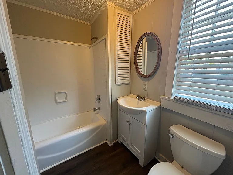 1020 Adams St #3 — Photo 6