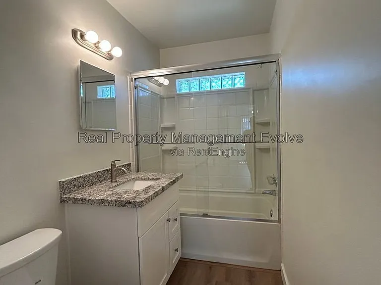 338 W Highland Ave #4 — Photo 12