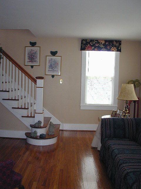 2nd image of 1300 Birdsall St