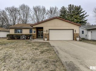 2637 Lemont Dr, Springfield, IL 62704