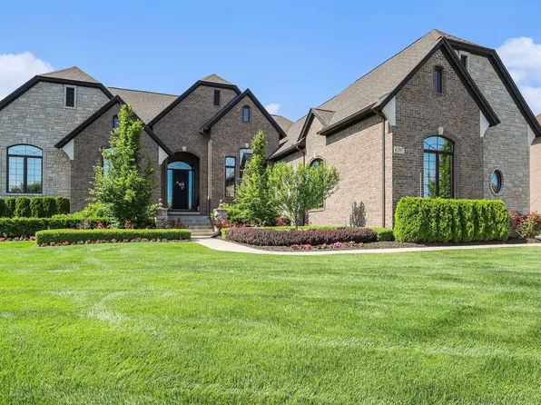 6397 Morningside Dr, Washington, MI 48094