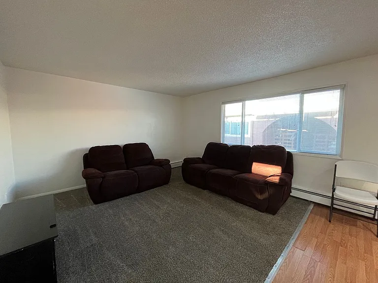 516 N Bliss St — Photo 2