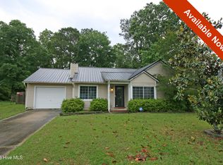 600 Regalwood Dr, Jacksonville, NC 28546