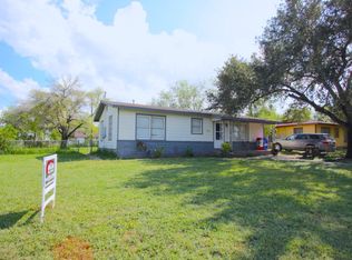 1420 E Rosewood St, Beeville, TX 78102