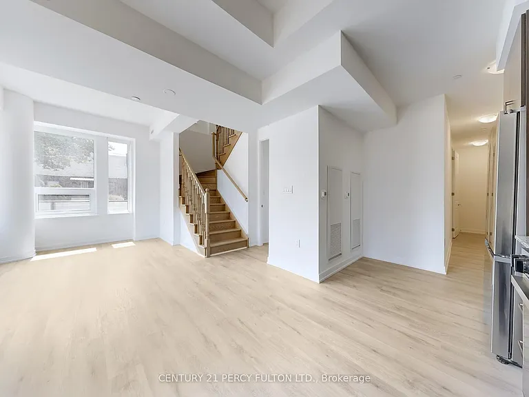 556 Marlee Ave #105 — Photo 11
