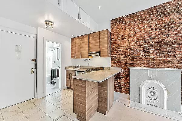 1st image of 72 Irving Pl APT 5B