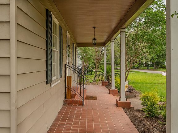 5th image of 555 21st St