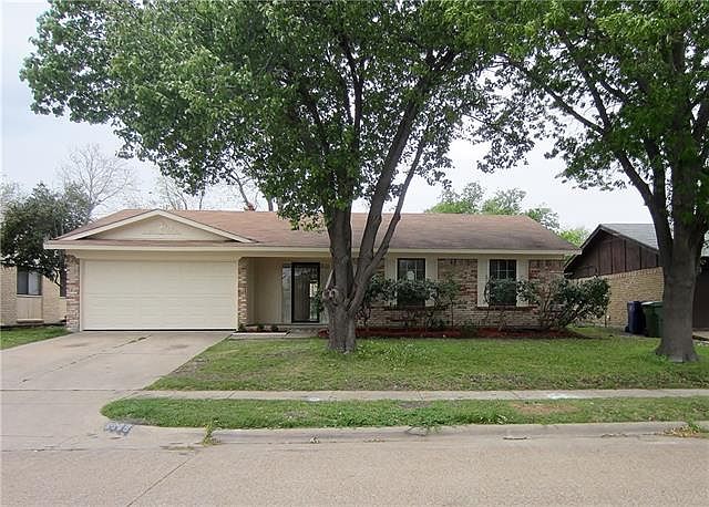 1st image of 3309 Lariat Ln
