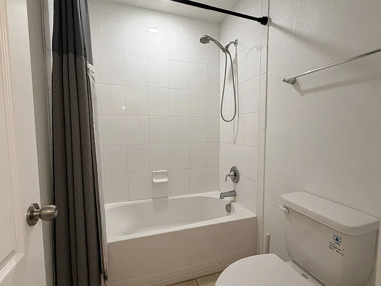 15991 Baxter Creek Dr — Photo 20