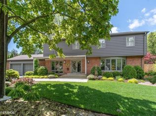 517 E Washington Ave, Lake Bluff, IL