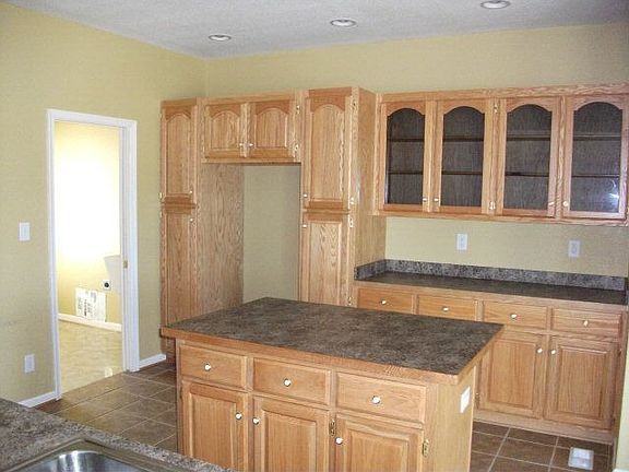 Kitchen (laundry rm to left of fridge area)