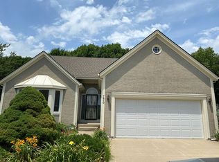 7810 W 118th St, Overland Park, KS 66210