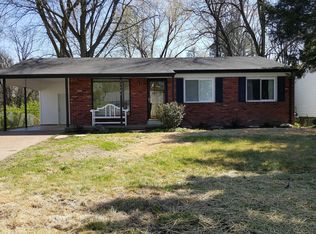 11986 Brookmont Dr, Maryland Heights, MO 63043
