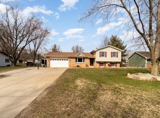 8928 Luann Dr N, Demotte, IN 46310