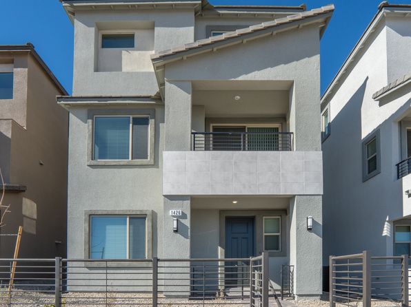 1426 Whistling Kite St