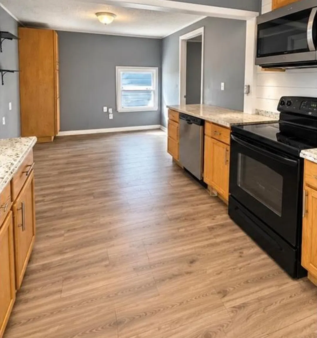 4 bed, 1916 sqft, $2,150 — Photo 3