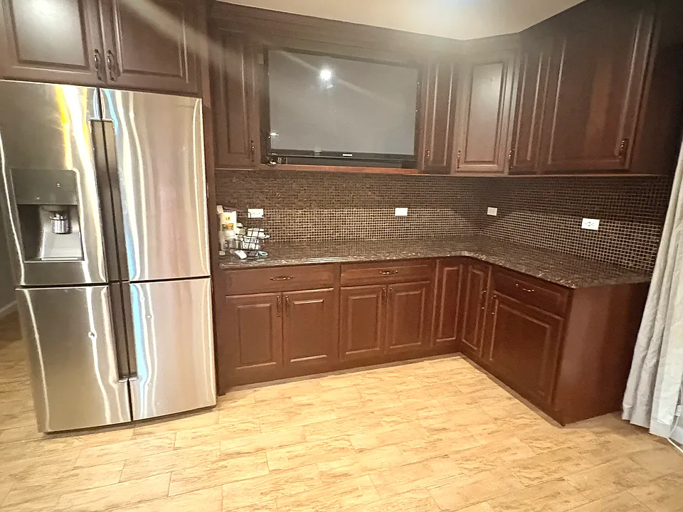 21 Walnut Pl #1