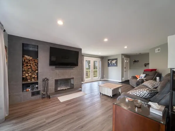 302 Heights Dr, Haledon, NJ 07508