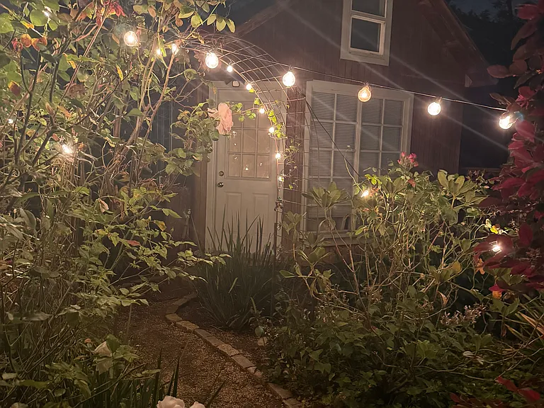 2328 Ward St — Photo 3