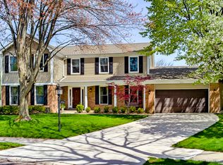 2755 Quail Ln, Northbrook, IL