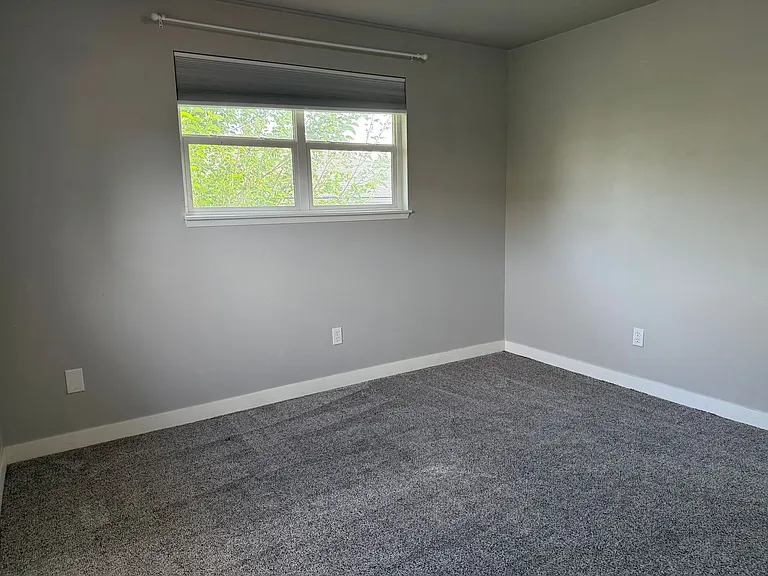 204 Hillcrest Dr — Photo 23