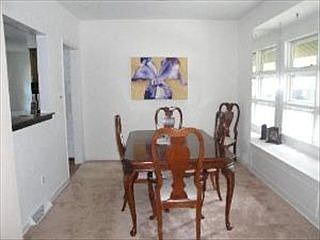 5th image of 447 N Evergreen Ave