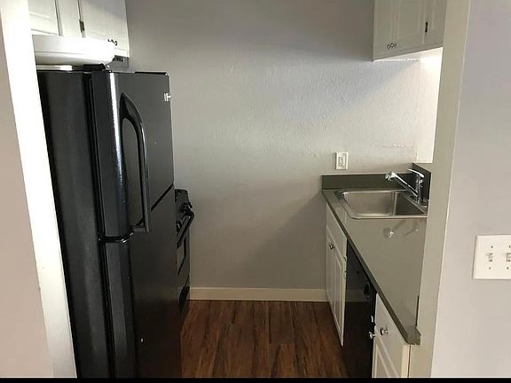 5th image of 7044 Hawthorn Ave #3
