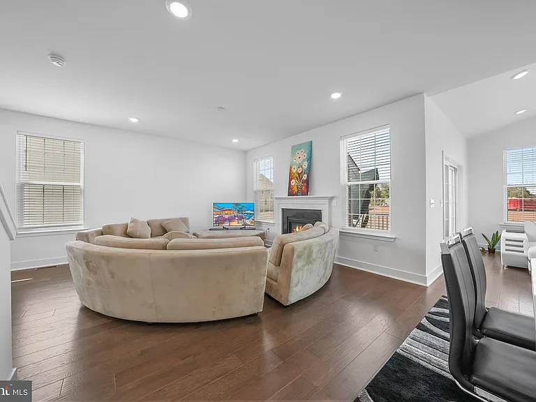 4 William Boyer Dr — Photo 24