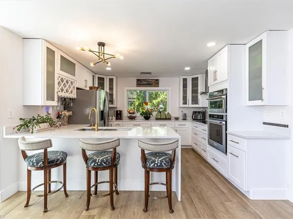 4310 McGregor BLVD, FORT MYERS, FL 33901