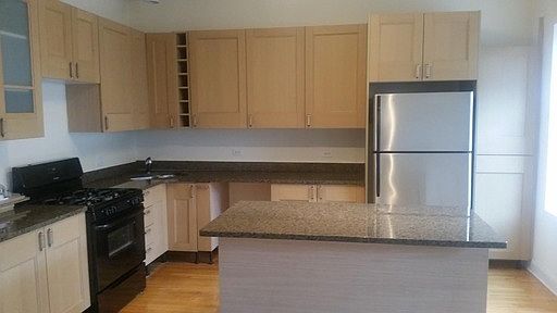 1st image of 7528 N Seeley Ave APT 204