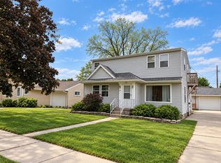 1617 Green St, Manitowoc, WI 54220