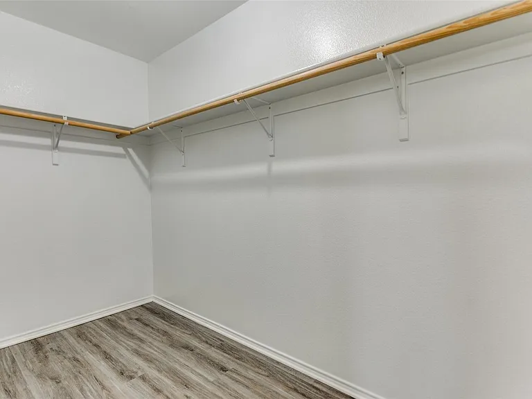 9621 Olivia Dr — Photo 13