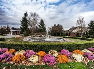 20 Hathaway Ln, Manhasset, NY 11030