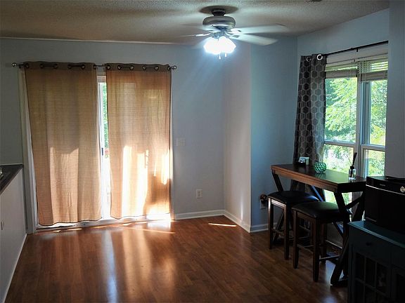 3rd image of 2320 Avalon Woods Dr