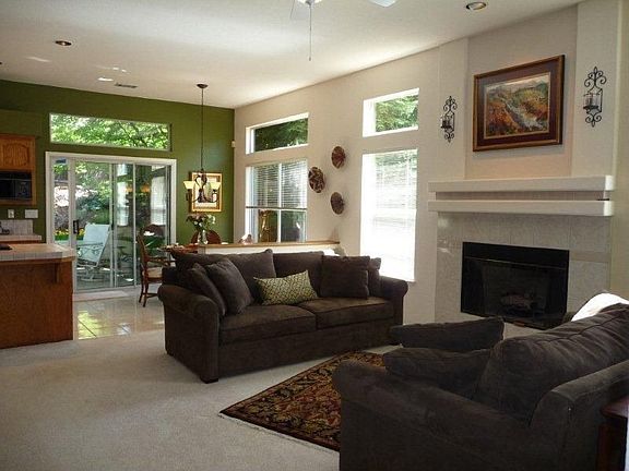 3rd image of 4017 Bancroft Dr