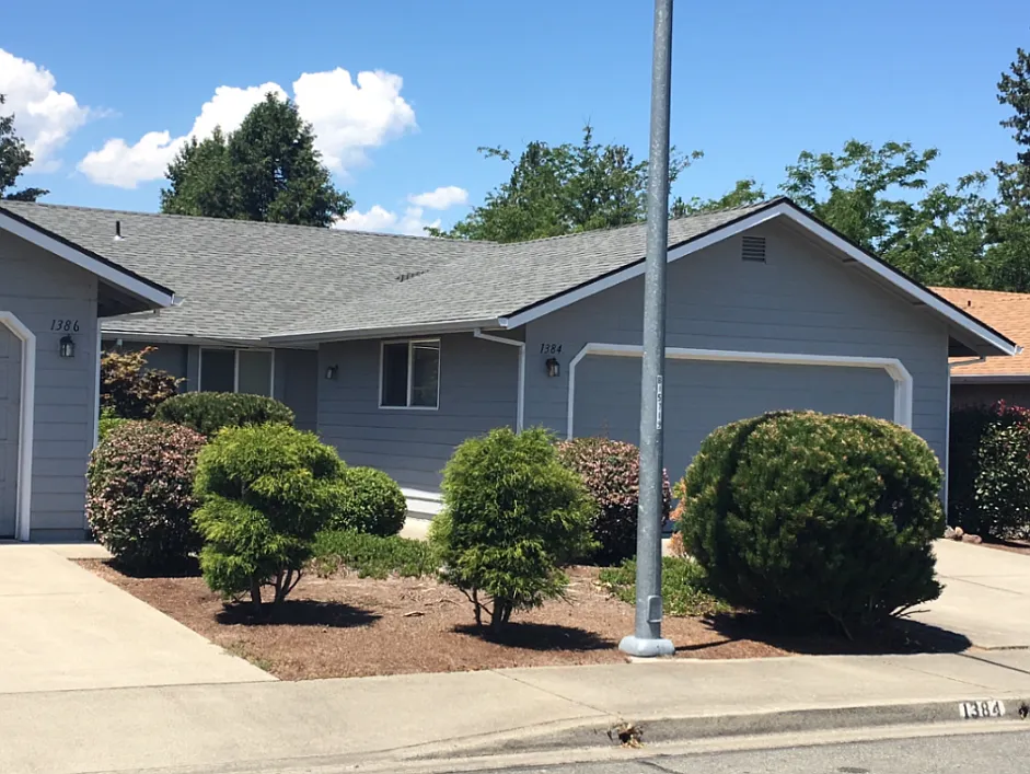 2 bed, 1.0 bath, 1008 sqft, $1,500 — Photo 1