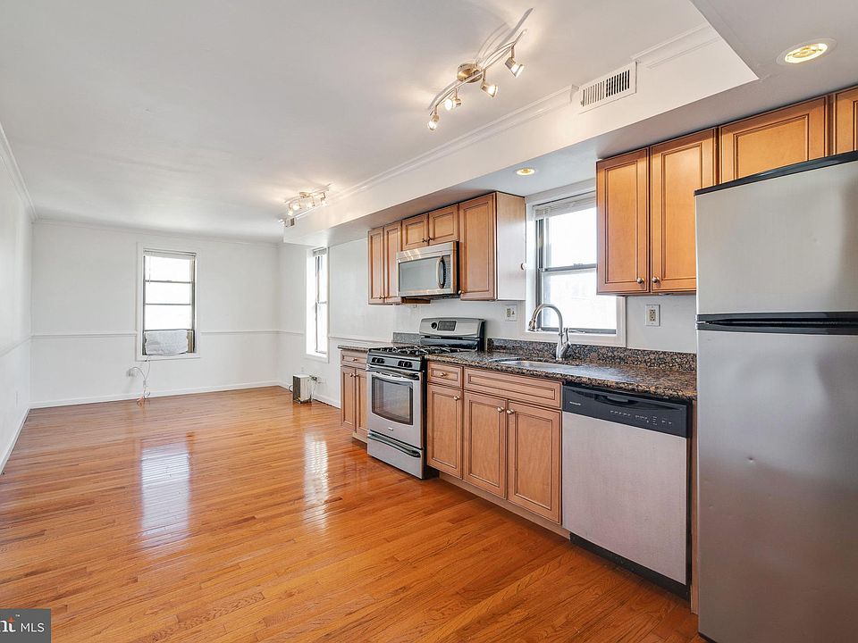 1st image of 2333 Catharine St #4