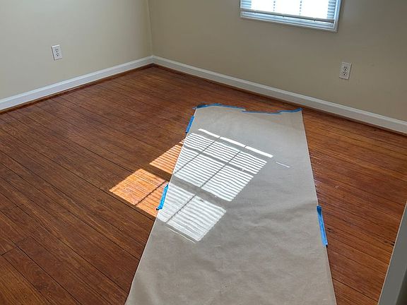 5th image of 734 Ferndale Ave