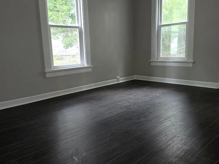 225 Bond St — Photo 18