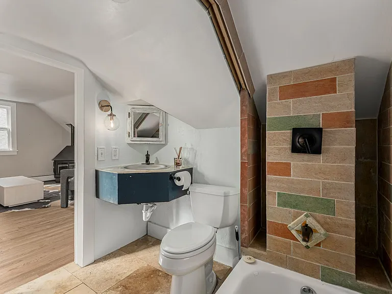 1130 N Lafayette St #5 — Photo 13