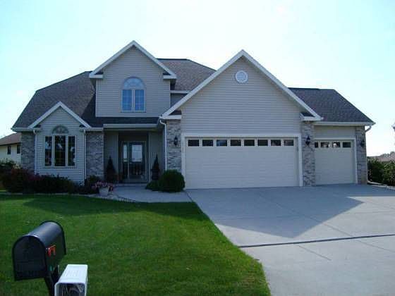 1st image of 4224 Castlemoor Dr